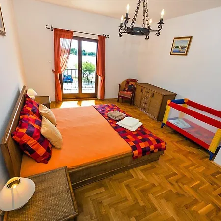 Holiday Dalmatina Casa vacanze Sukošan